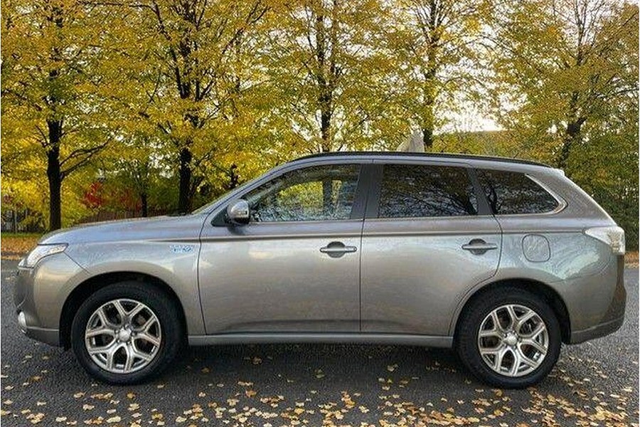 2015 Mitsubishi Outlander photo 4