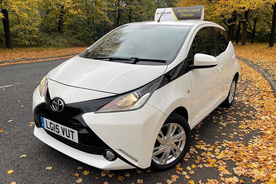 2015 Toyota AYGO photo 11
