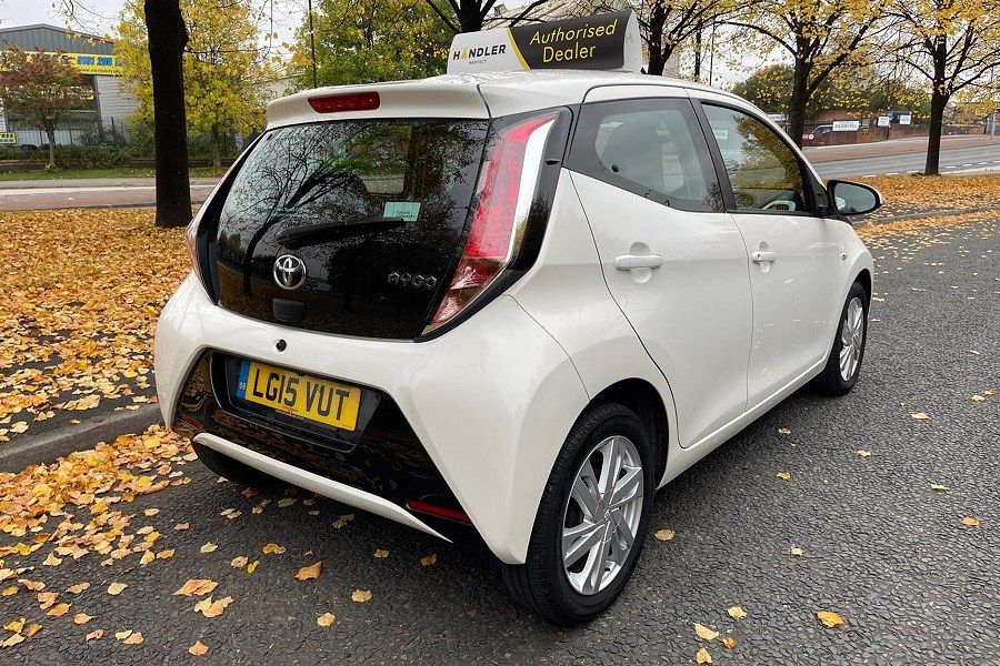 2015 Toyota AYGO photo 7