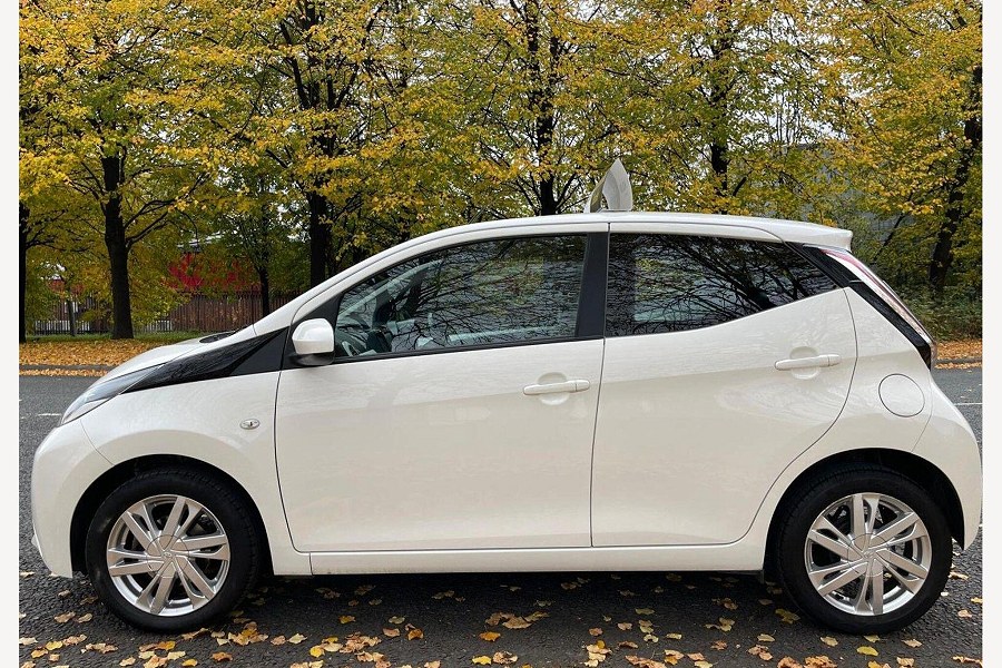 2015 Toyota AYGO photo 4