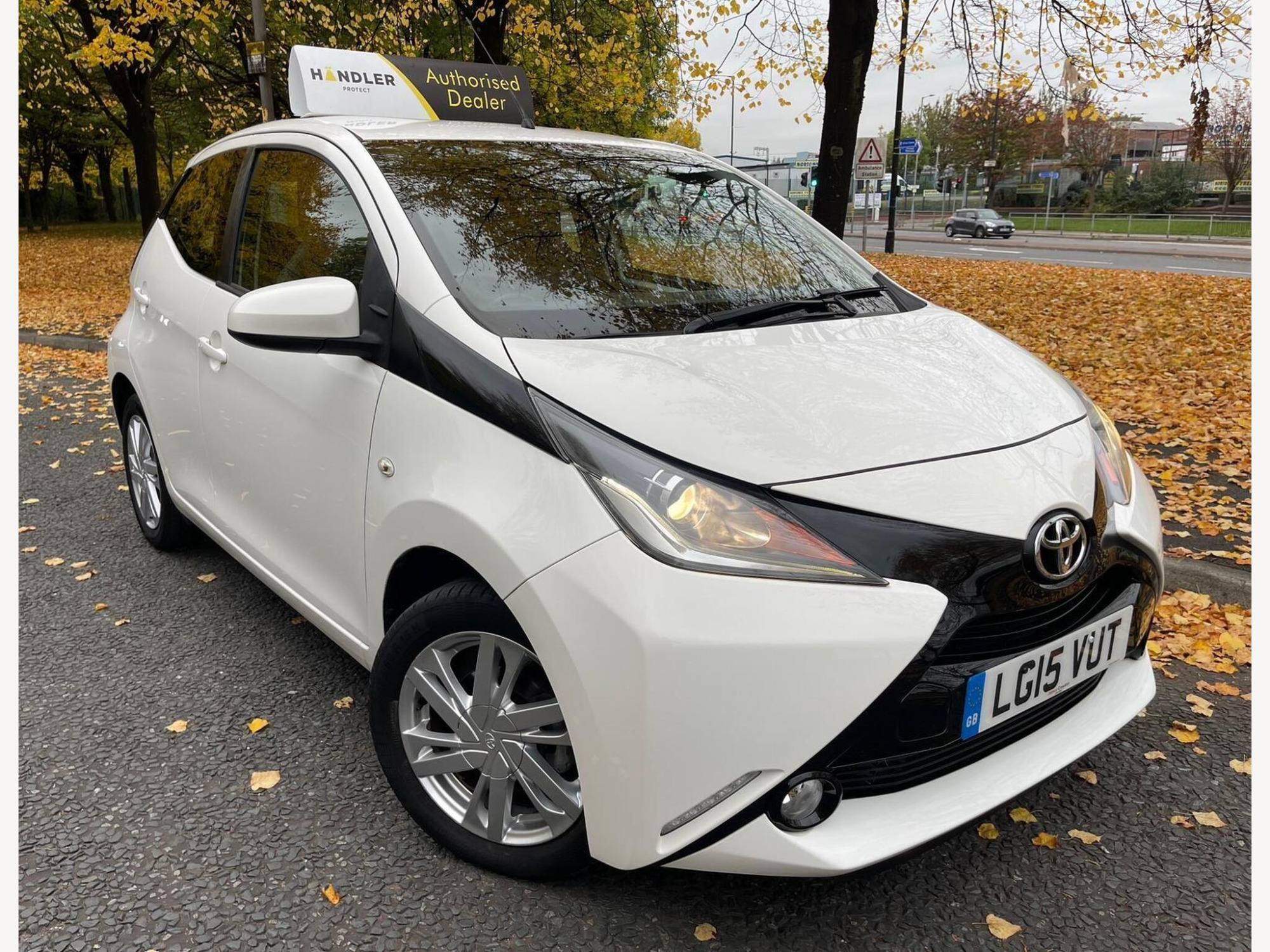2015 Toyota AYGO 1.0 VVT-i x-pression x-wave Euro 5 5dr Euro 5 for sale at Bros Motors