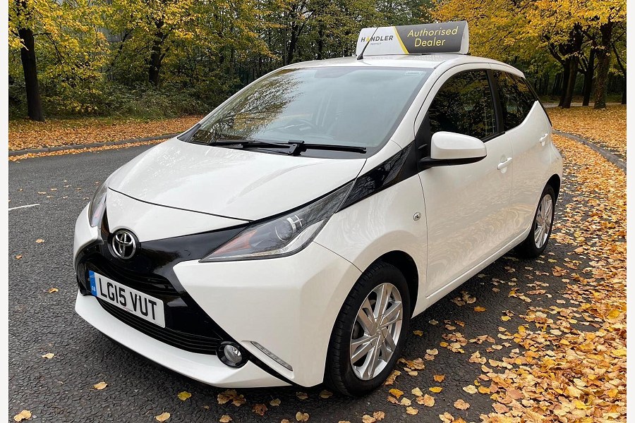 2015 Toyota AYGO photo 3