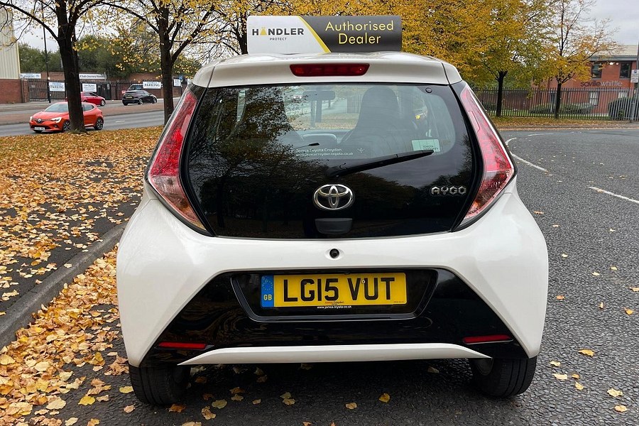 2015 Toyota AYGO photo 6