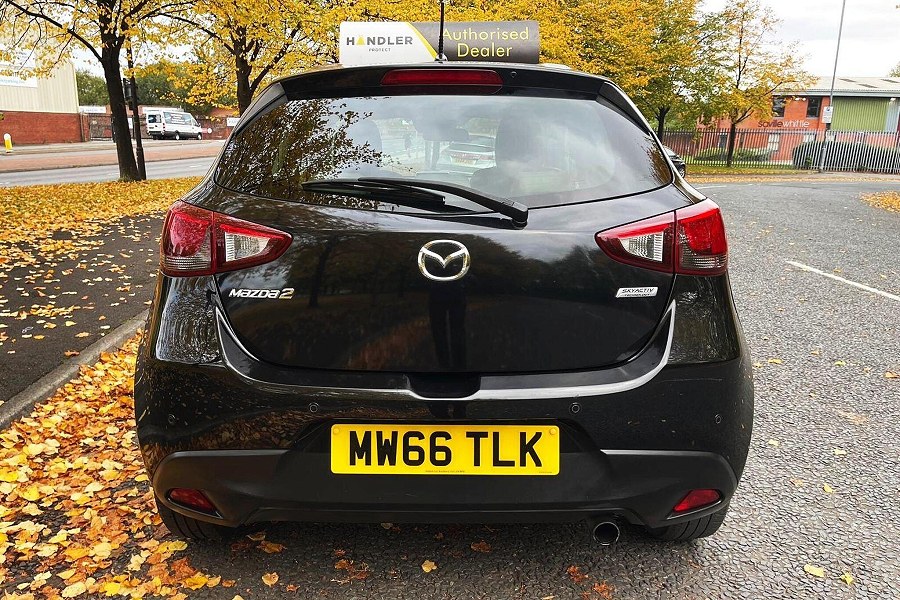 2016 Mazda Mazda2 photo 6