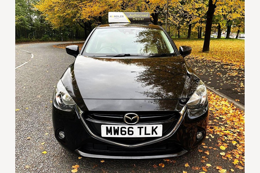 Mazda Mazda2 photo 2
