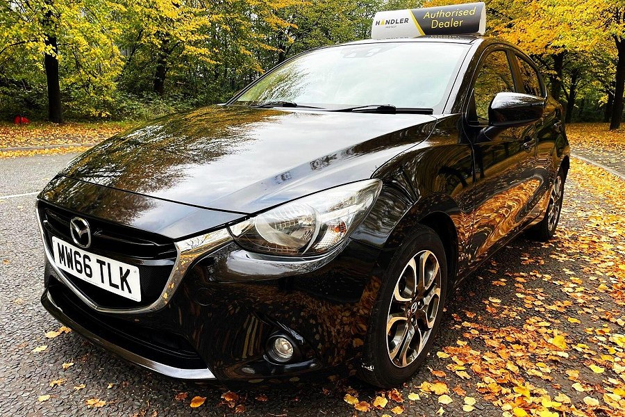 2016 Mazda Mazda2 photo 3