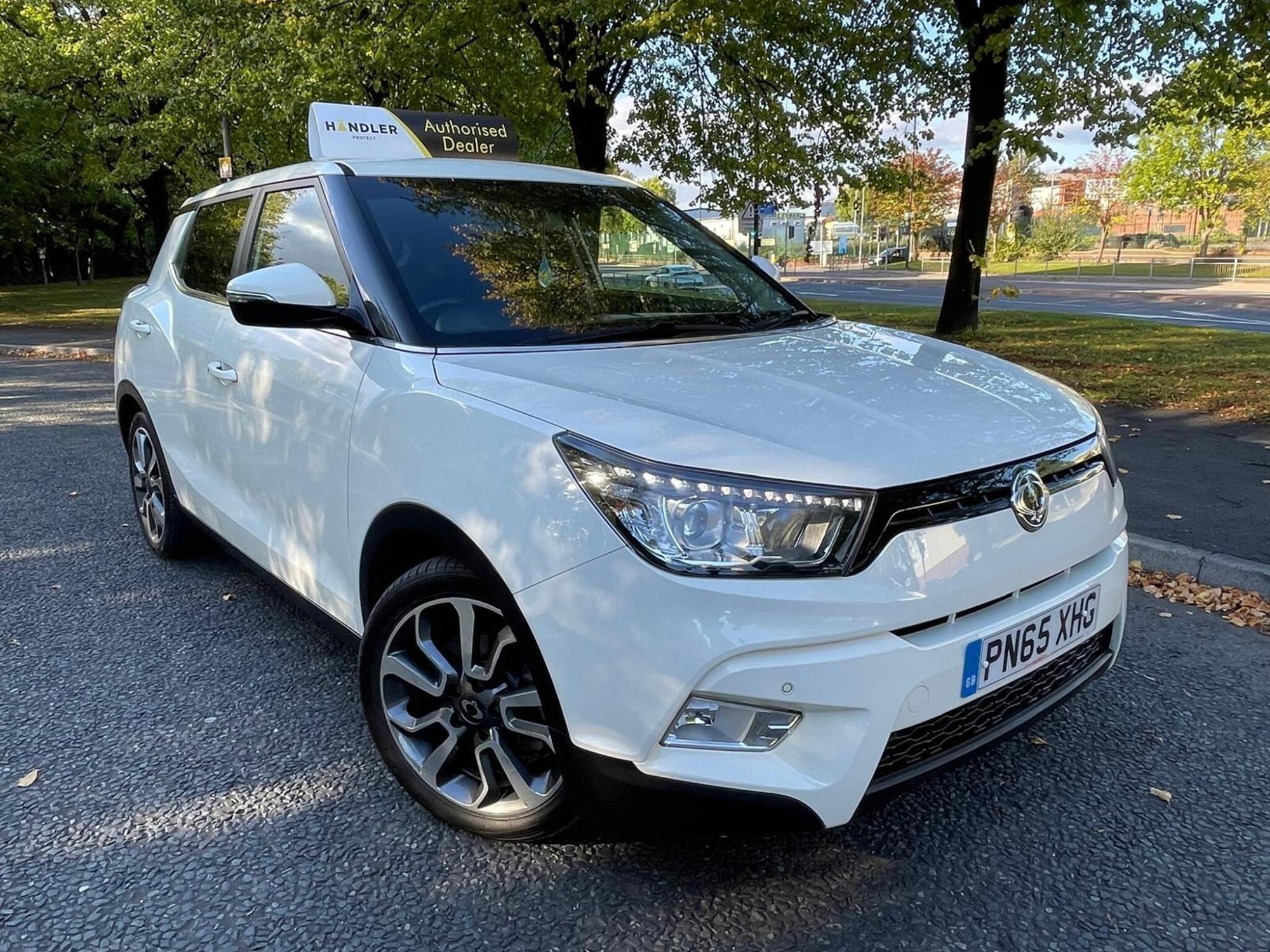 2015 SsangYong Tivoli 1.6 e-XDi ELX SUV 5dr Diesel Auto Euro 6 (115 ps) for sale at Bros Motors
