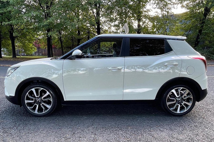 2015 SsangYong Tivoli photo 4