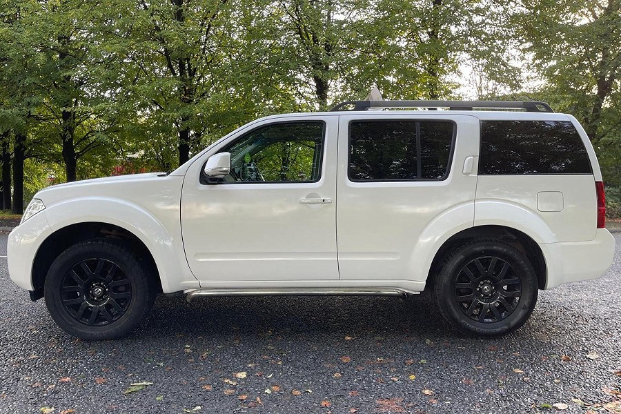 2013 Nissan Pathfinder photo 4