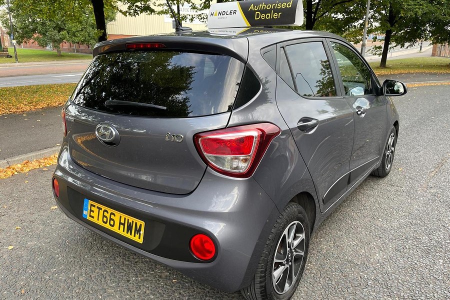 2017 Hyundai i10 photo 7