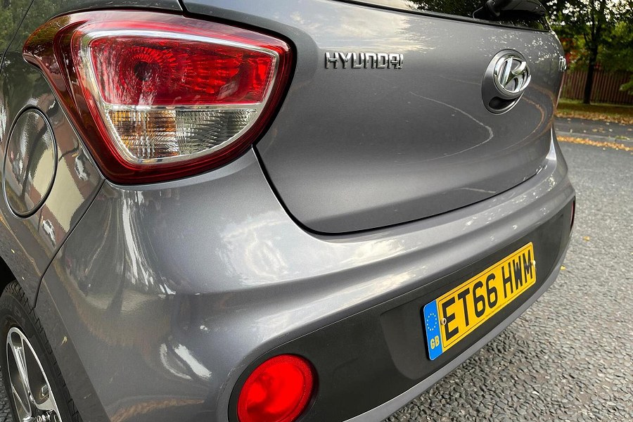 2017 Hyundai i10 photo 12