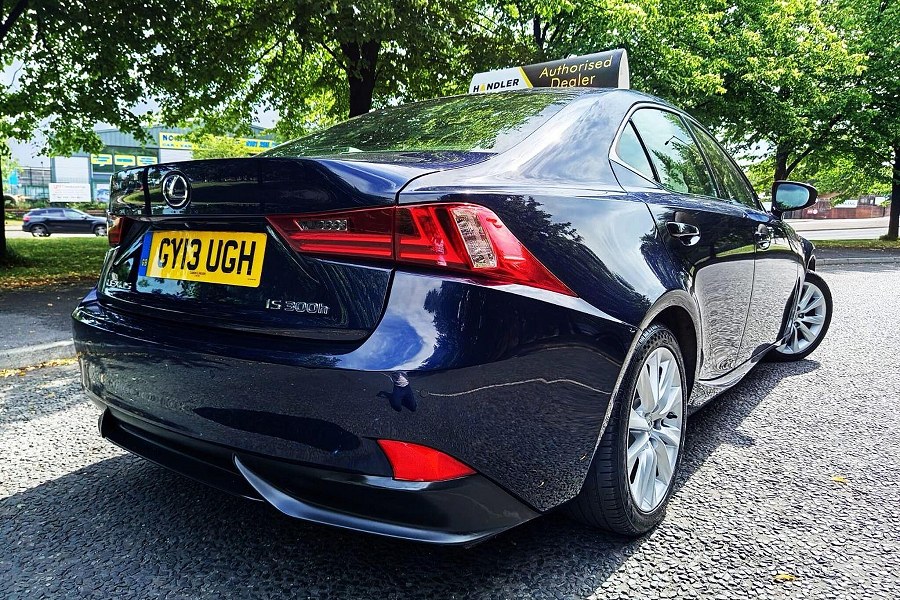 2013 Lexus IS photo 12