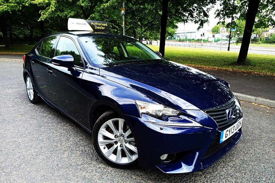 Lexus IS