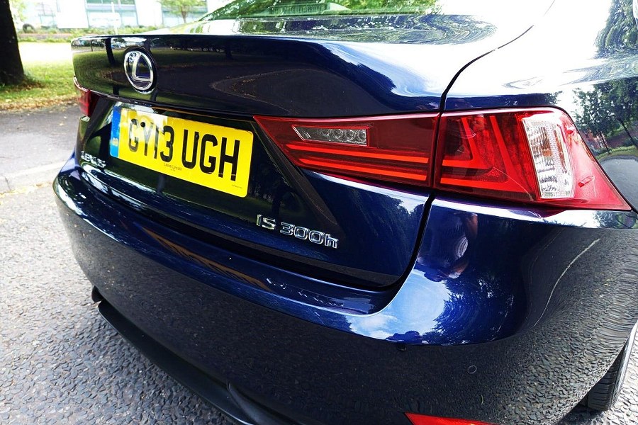 2013 Lexus IS photo 13