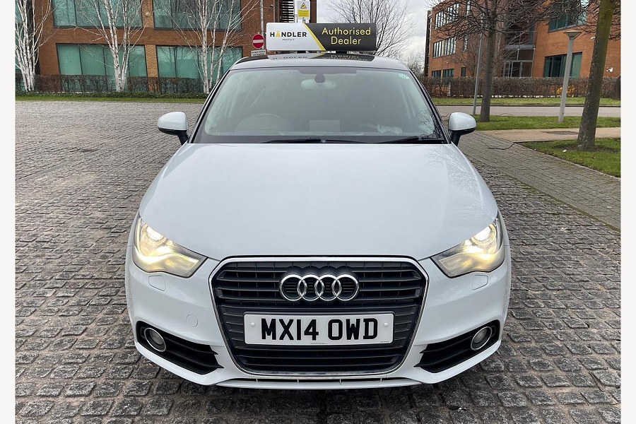 Audi A1 photo 2