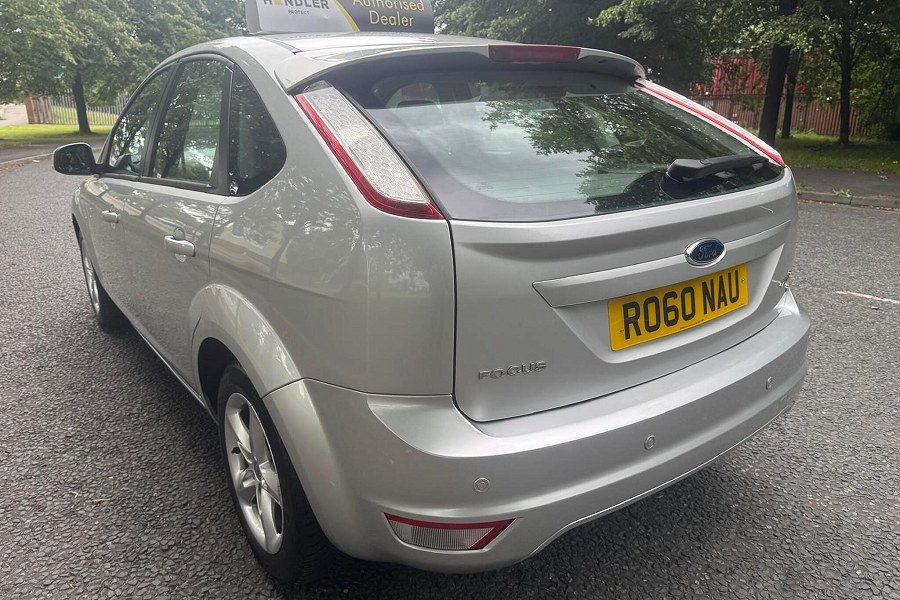 2010 Ford Focus photo 7