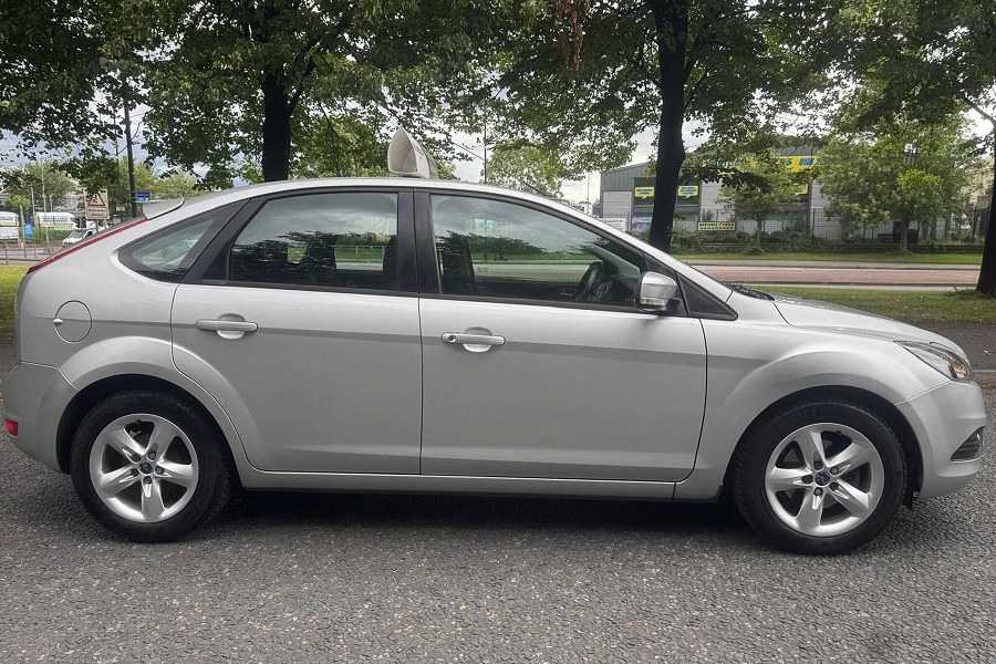 2010 Ford Focus photo 10