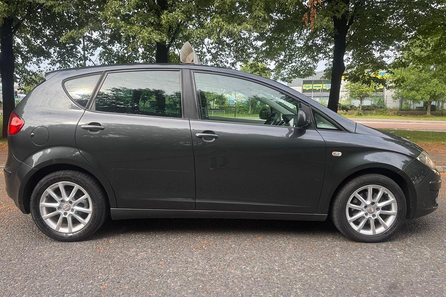 2010 SEAT Altea photo 11