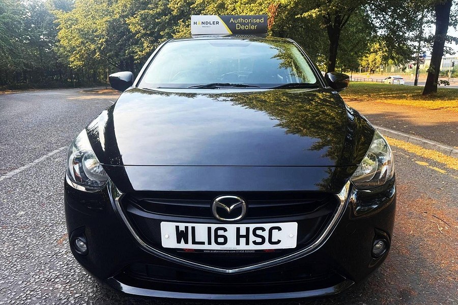 Mazda Mazda2 photo 2