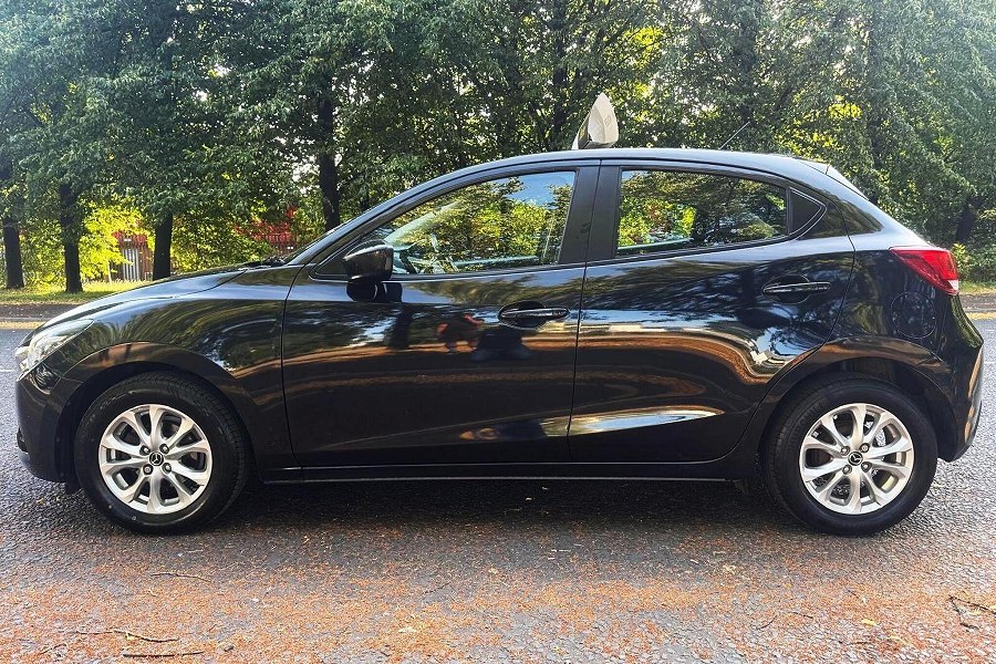 2016 Mazda Mazda2 photo 4