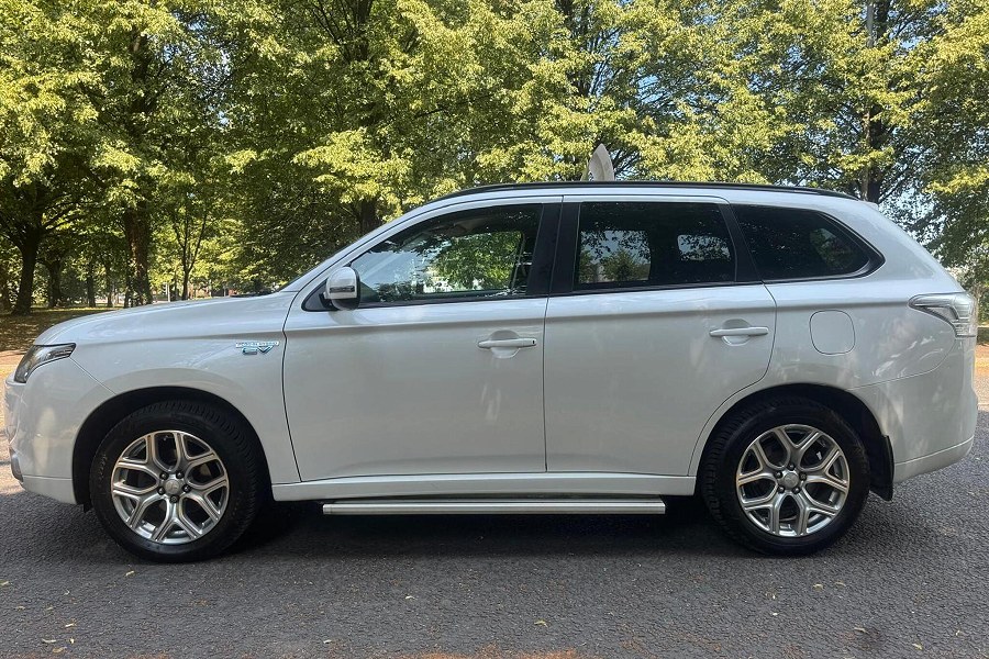 2016 Mitsubishi Outlander photo 8