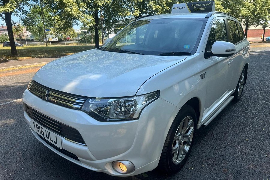 2016 Mitsubishi Outlander photo 6