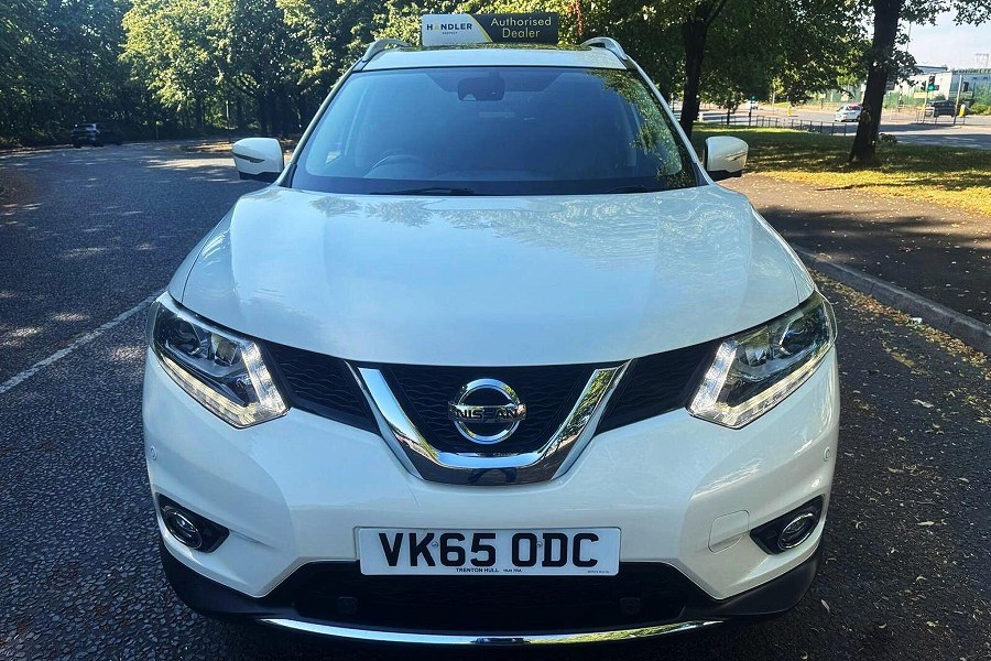 2015 Nissan X-Trail photo 2