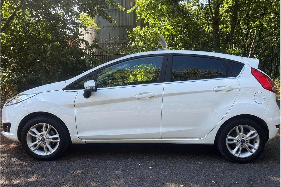 2014 Ford Fiesta photo 8