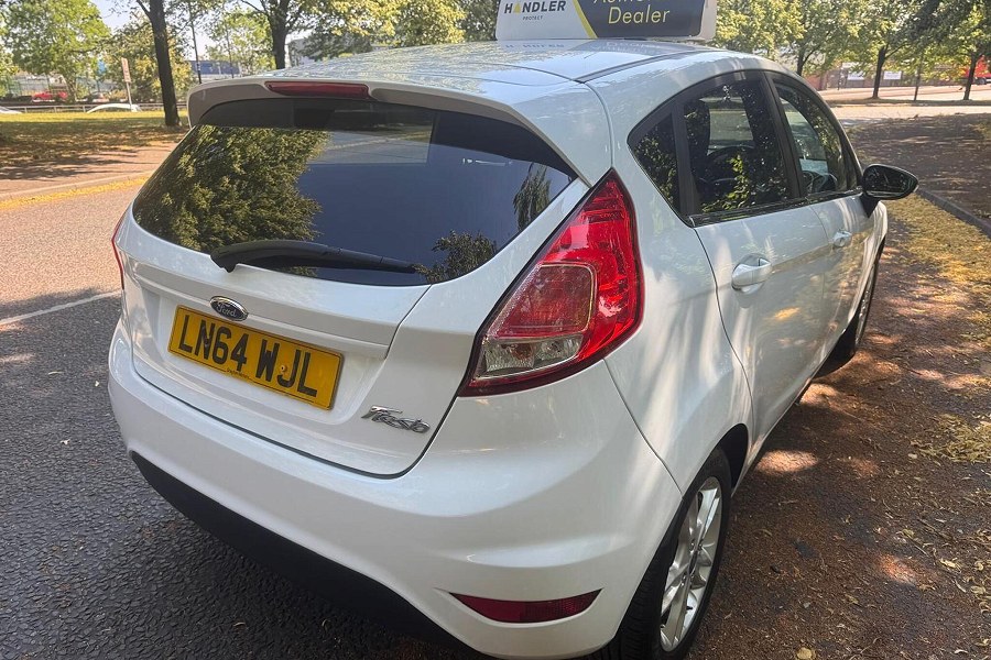 2014 Ford Fiesta photo 11