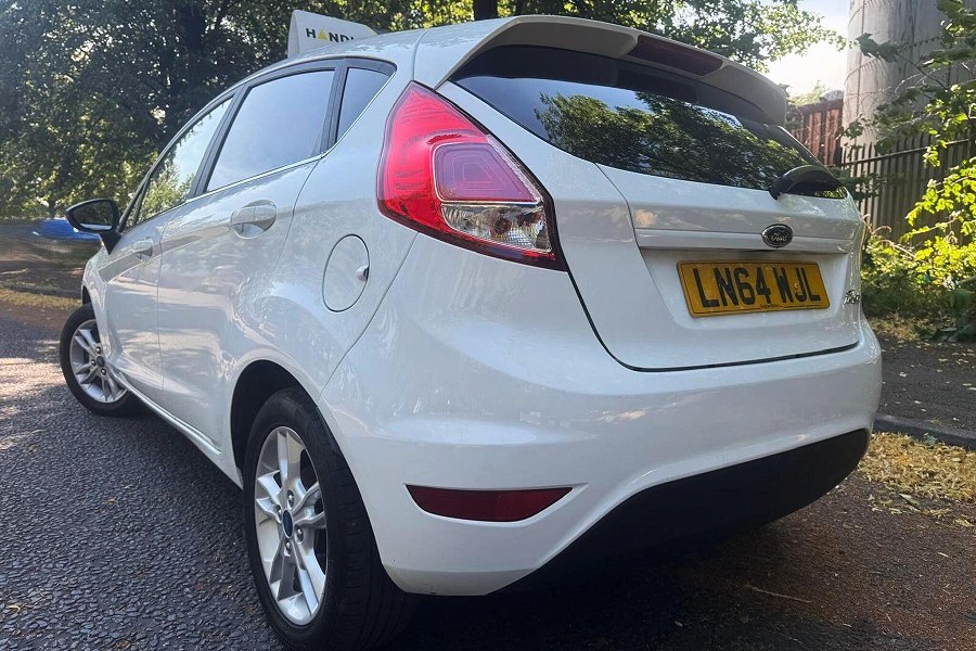 2014 Ford Fiesta photo 4