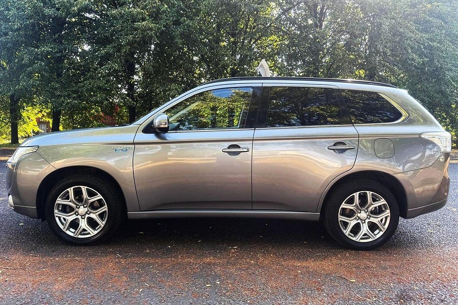 2015 Mitsubishi Outlander photo 4