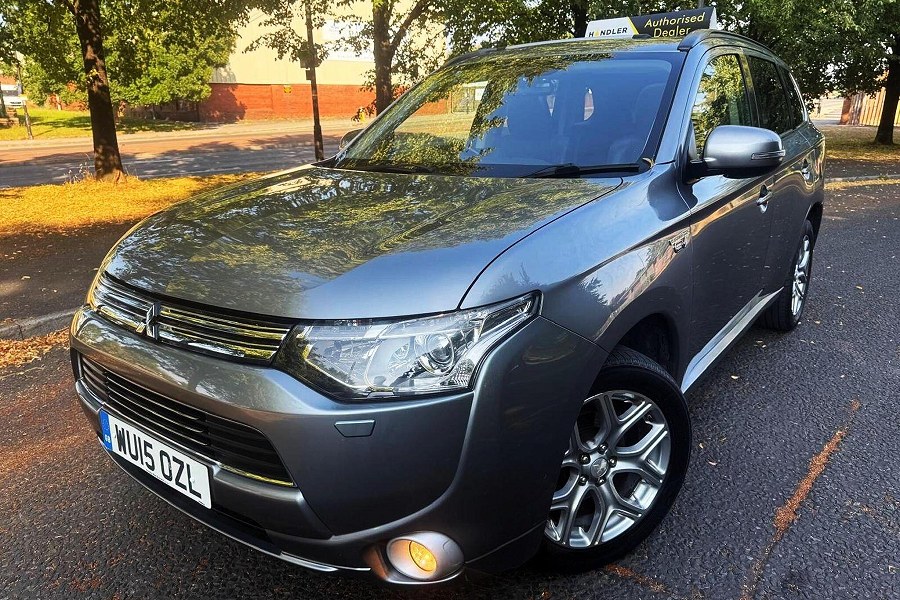 2015 Mitsubishi Outlander photo 11