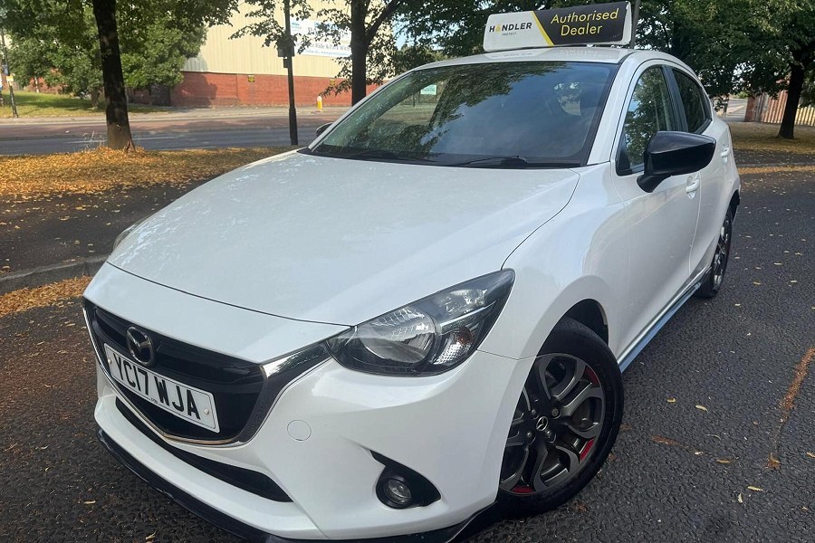 Mazda Mazda2 photo 2