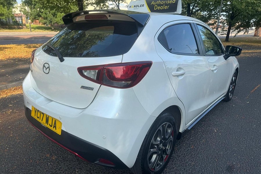 2017 Mazda Mazda2 photo 6