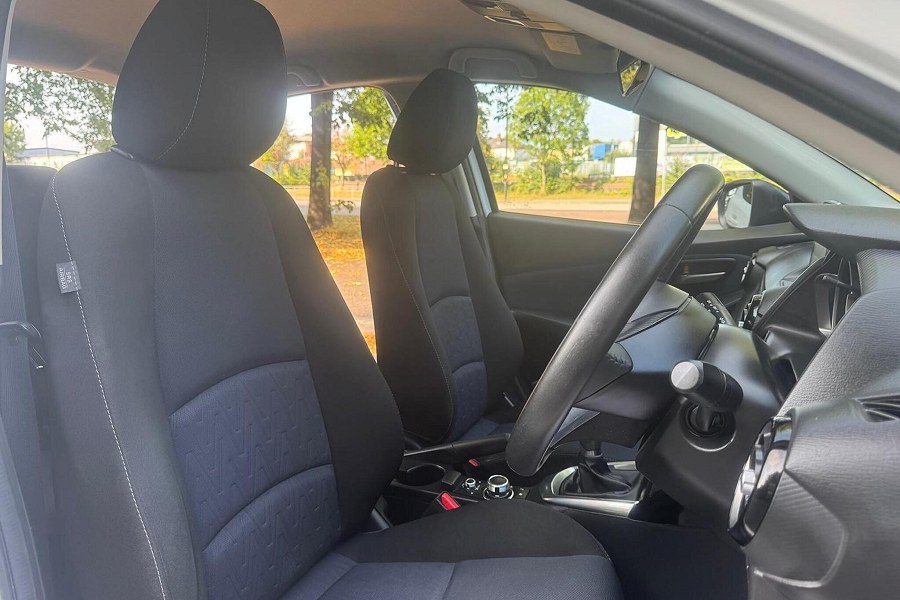 2017 Mazda Mazda2 photo 14