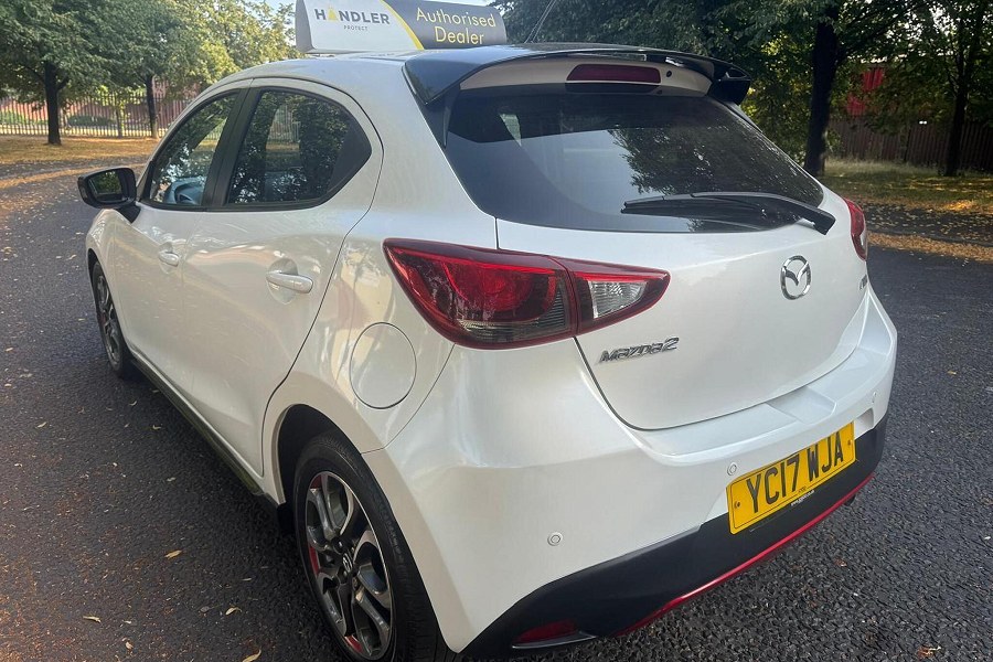 2017 Mazda Mazda2 photo 4