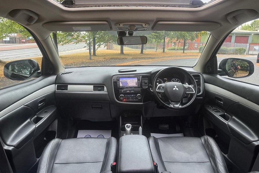 2014 Mitsubishi Outlander photo 14