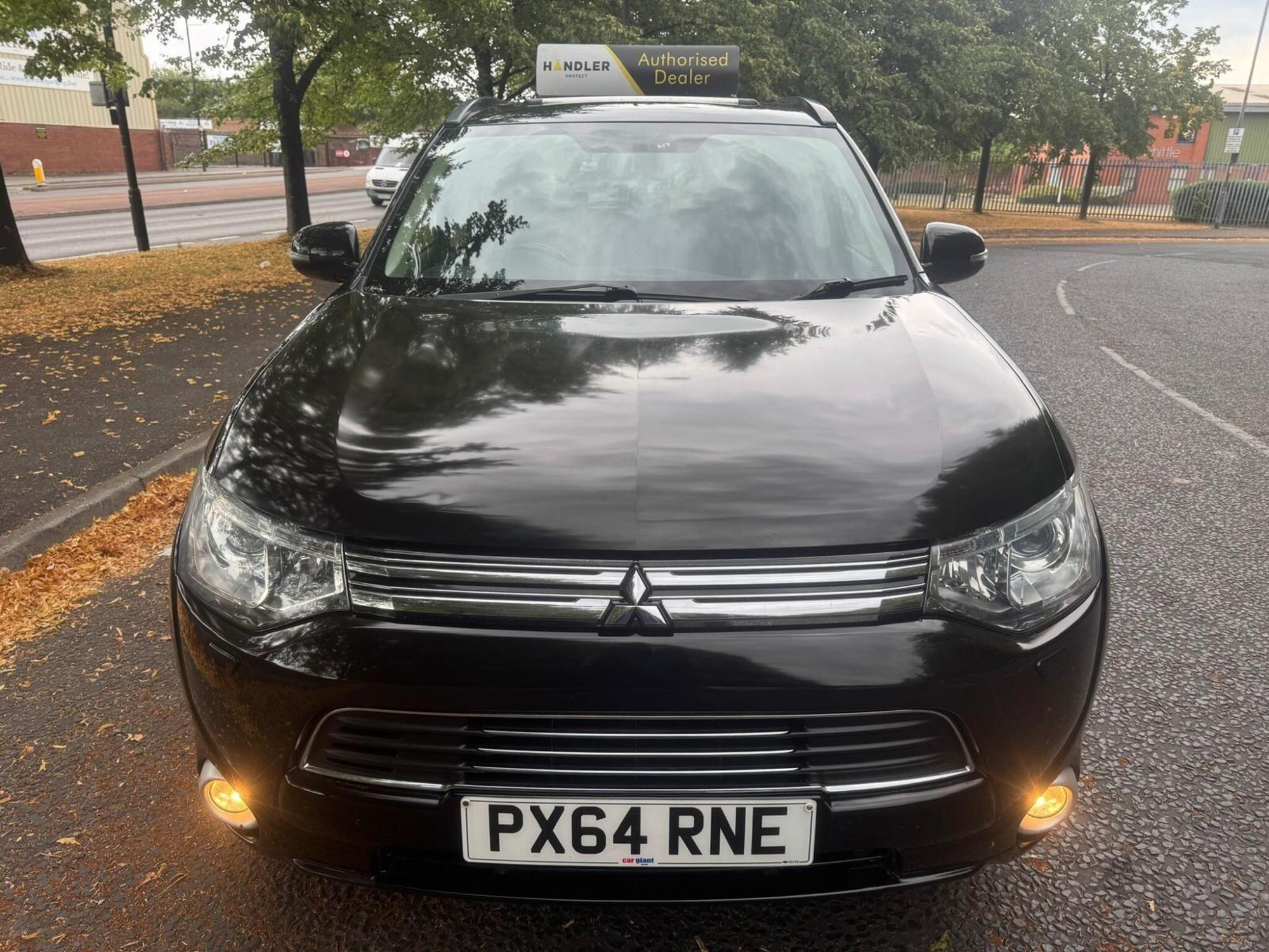 Mitsubishi Outlander photo 2