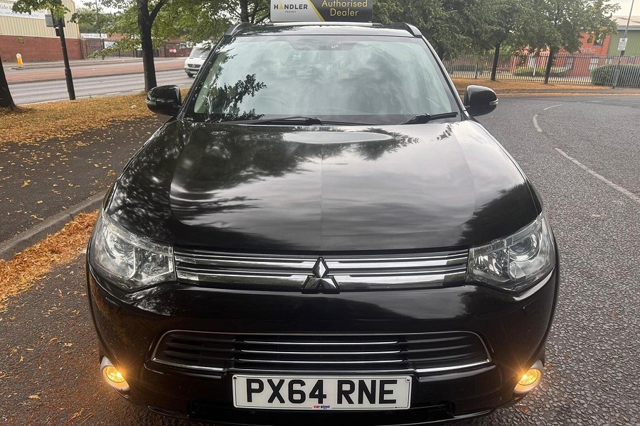 Mitsubishi Outlander photo 2