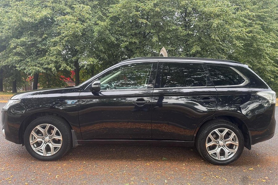 2014 Mitsubishi Outlander photo 4