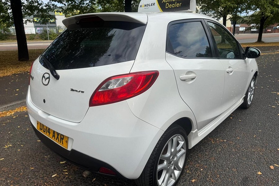 2014 Mazda Mazda2 photo 7