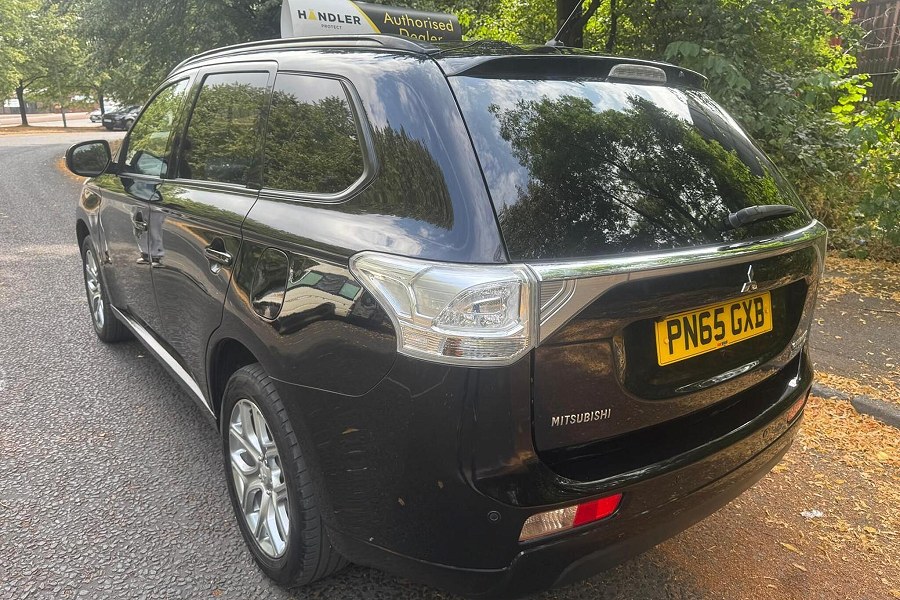 2015 Mitsubishi Outlander photo 6