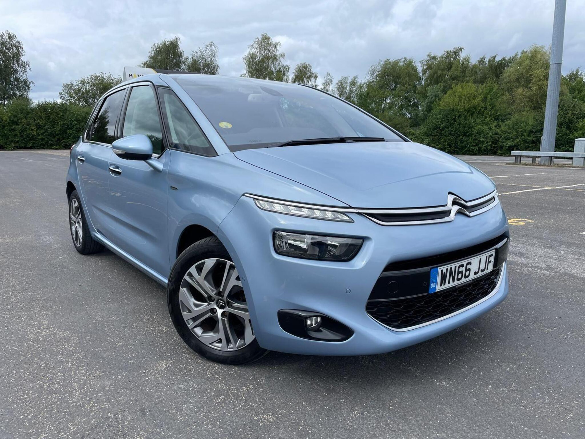2016 Citroen C4 Picasso 1.6 BlueHDi Exclusive+ Euro 6 (s/s) 5dr for sale at Bros Motors