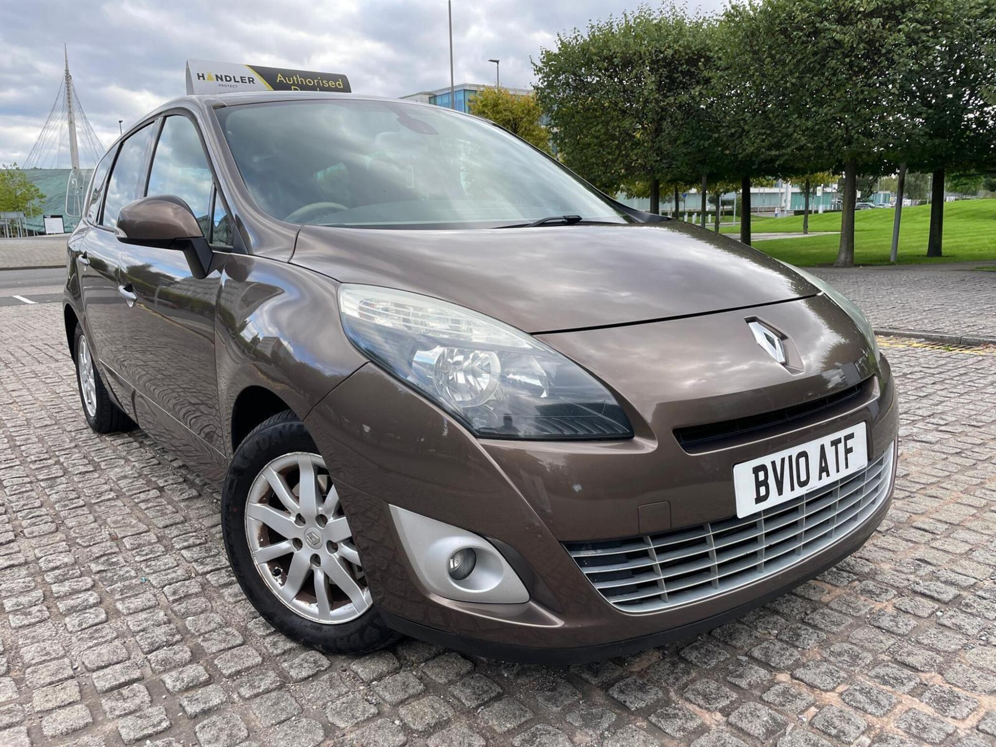 2010 Renault Grand Scenic 1.5 dCi Privilege TomTom MPV 5dr Diesel Manual Euro 4 (106 ps) for sale at Bros Motors
