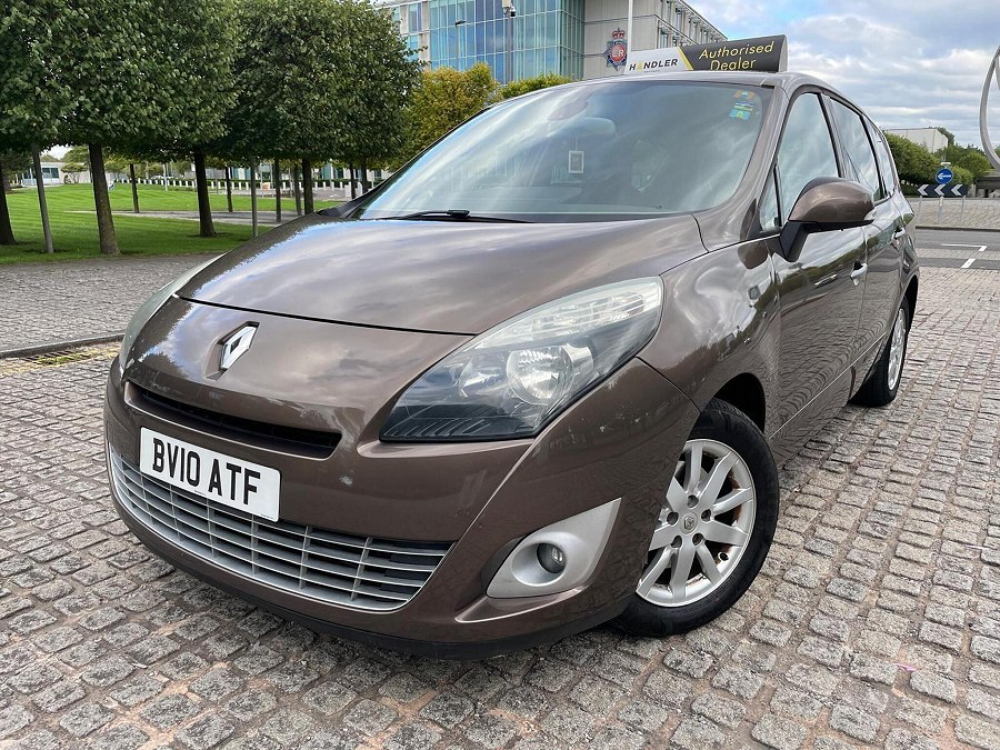 2010 Renault Grand Scenic photo 11