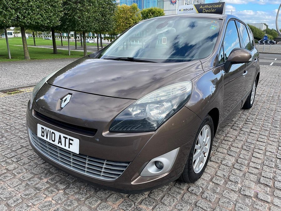 2010 Renault Grand Scenic photo 3