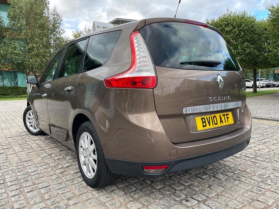 2010 Renault Grand Scenic photo 10