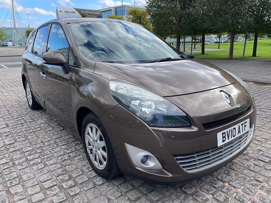 2010 Renault Grand Scenic photo 9