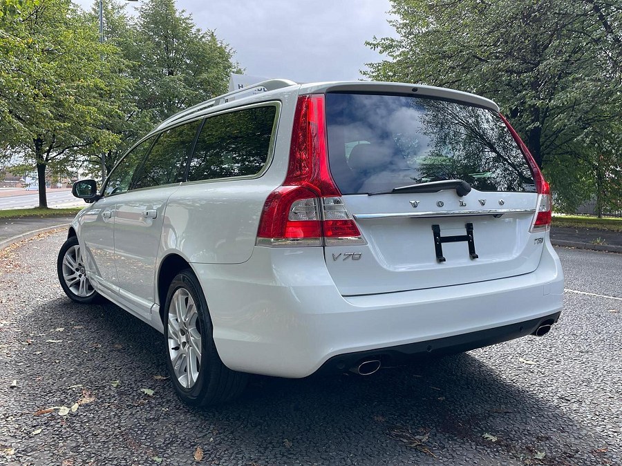 2015 Volvo V70 photo 10