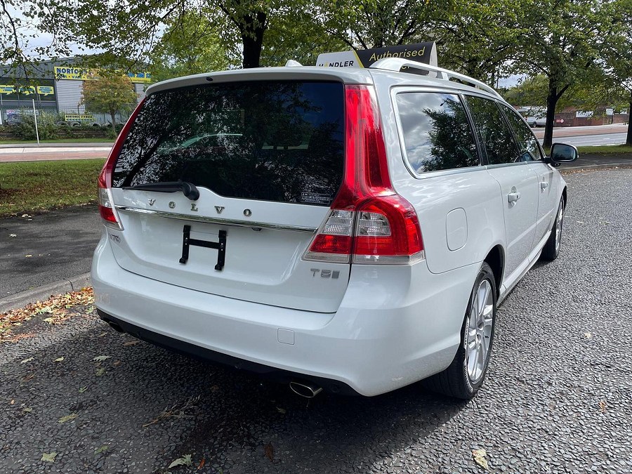 2015 Volvo V70 photo 7